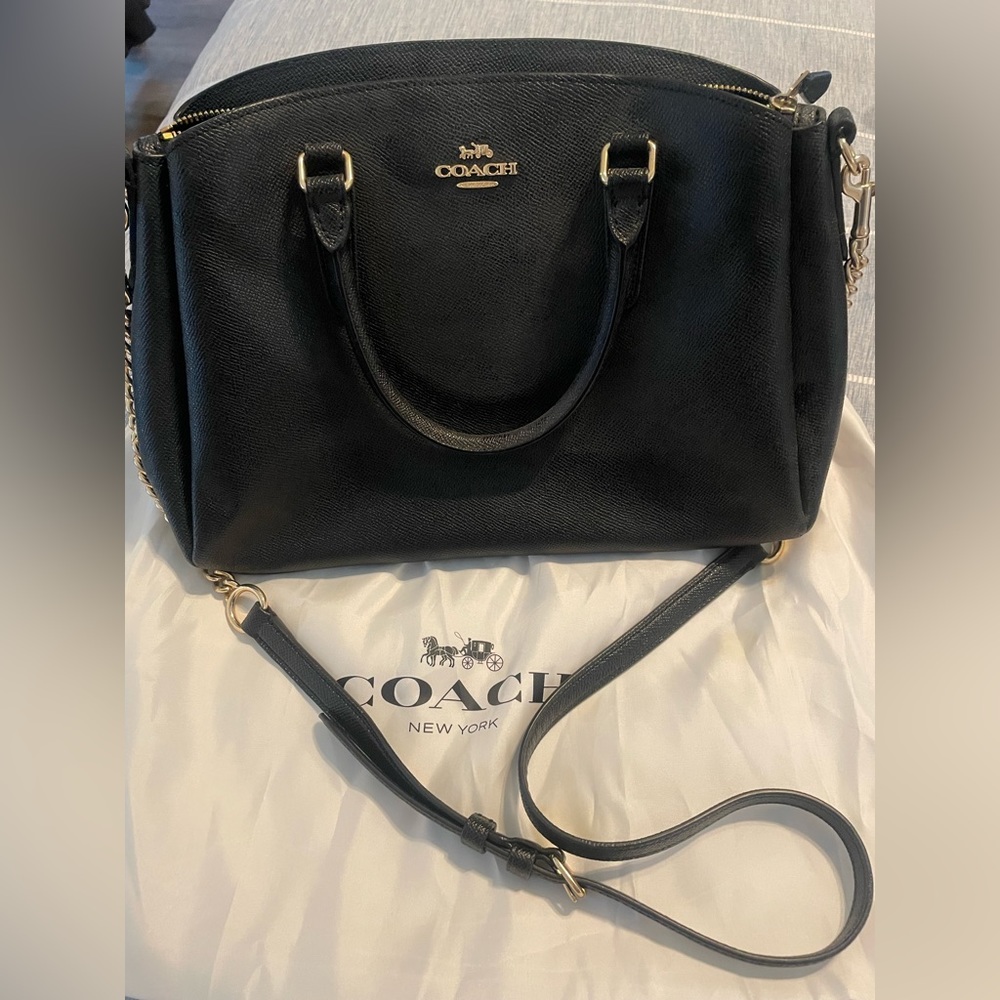 Coach Black Leather Shoulder Bag Black New without Tags Gold Chain